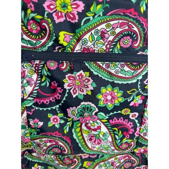 VERA BRADLEY PAISLEY LIGHTWEIGHT NYLON DUFFLE BAG DOUBLE STRAPS PRISTINE - Picture 12 of 12